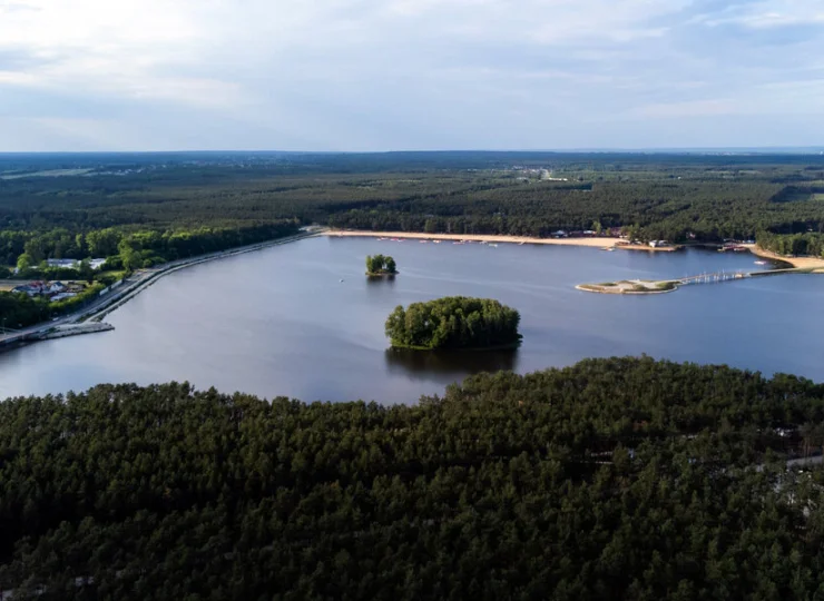 Hotel Akwamaryn w Sielpi jest położony blisko tzw. świętokrzyskiej Ibizy