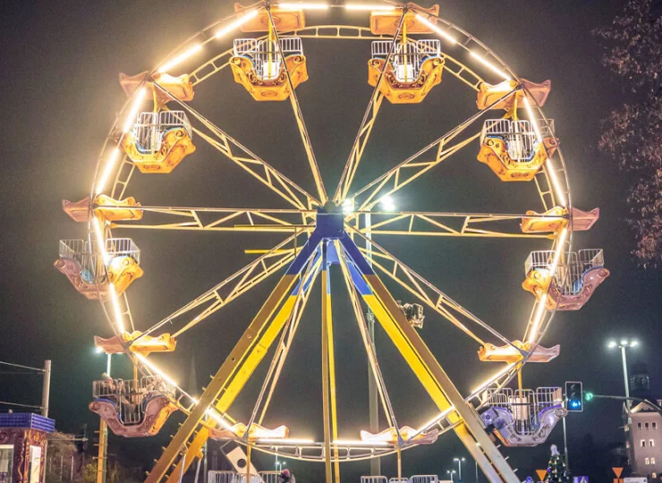 Dużą atrakcją jest koło w stylu retro