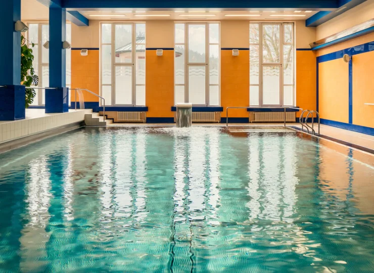W hotelu Imperial jest kryty basen