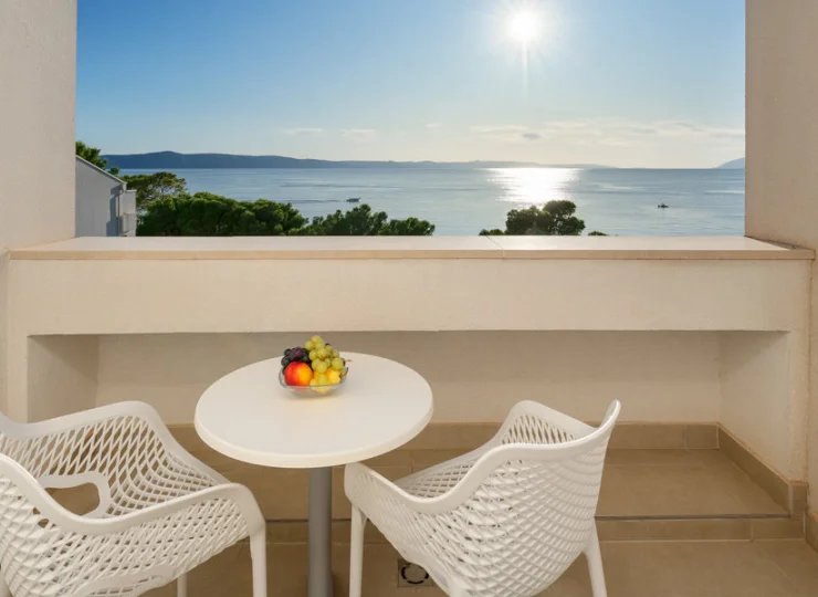 Balkony z widokiem na Adriatyk to znakomite miejsca relaksu