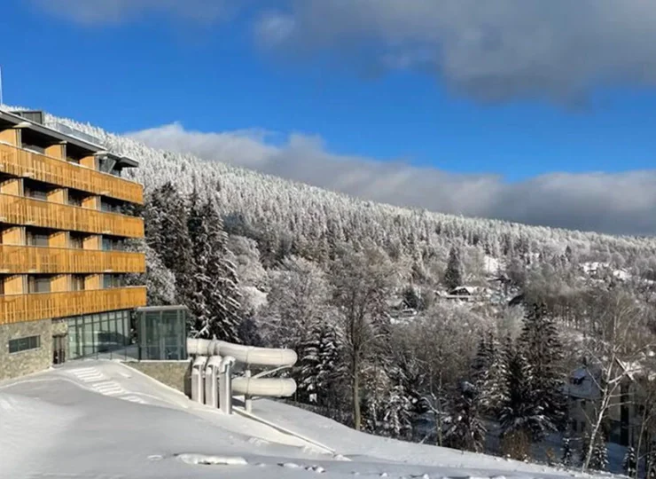 Hotel Radisson jest wygodnie położony w Szklarskiej Porębie