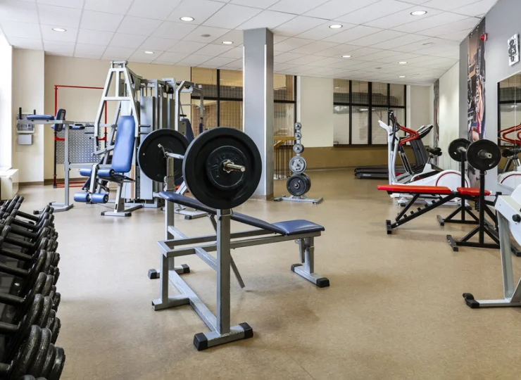 Wyposażona sala fitness pozwala dbać o formę