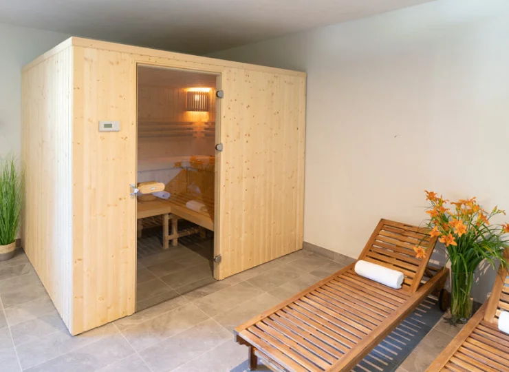 Goście mogą relaksować się w saunie suchej