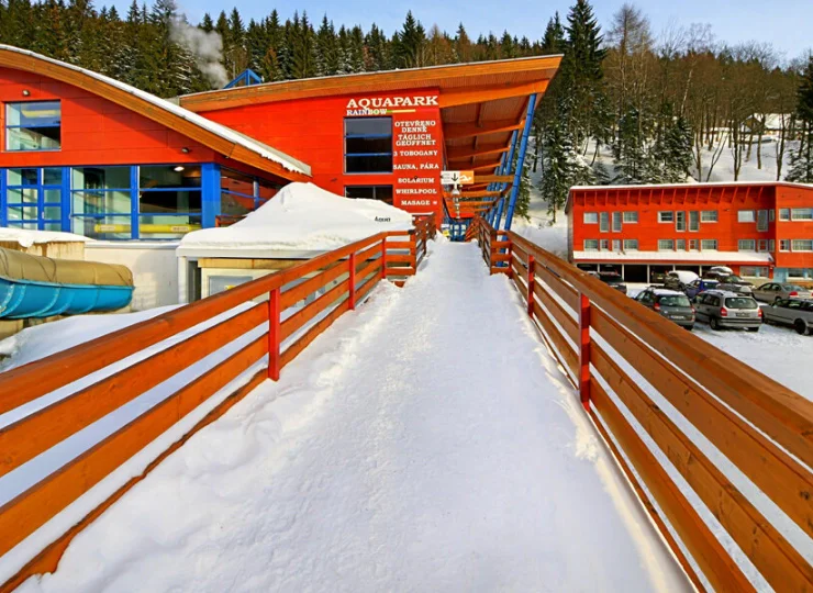 Na miejscu znajduje się hotelowy parking