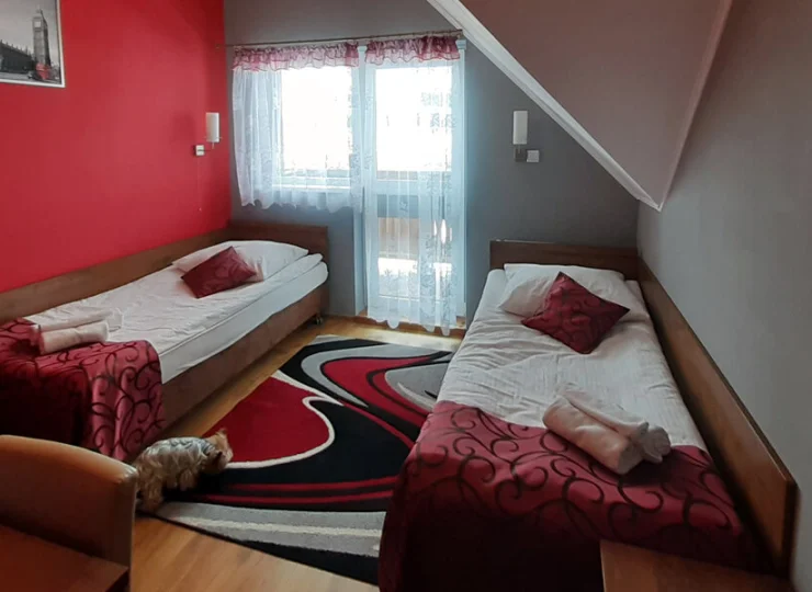 Niektóre pokoje 2-osobowe mają całkowicie rozdzielne łóżka