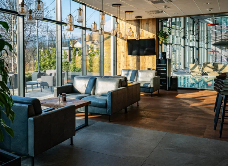 Drink bar sąsiaduje też z tarasem