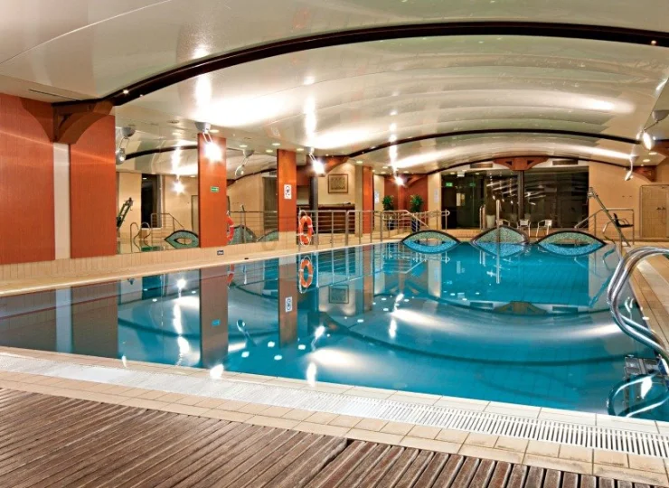 Łeba Hotel & SPA to przestronne pokoje, duży basen i bogaty pakiet atrakcji