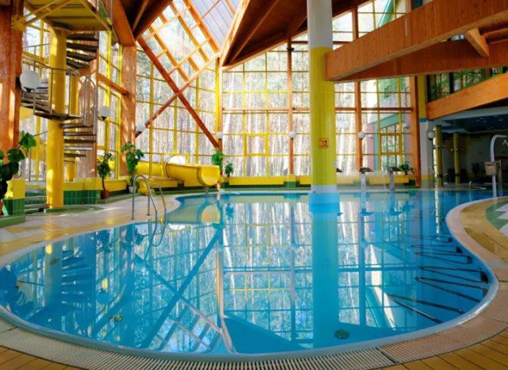 Ośrodek Geovita posiada basen rekreacyjny z wodnymi atrakcjami