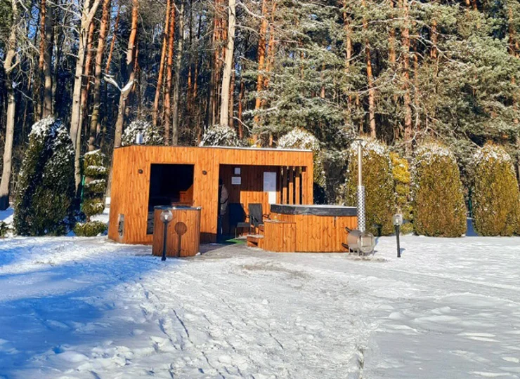 Nowością jest zewnętrzna strefa saun z jacuzzi i balią