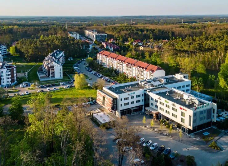 Hotel Grape Town**** jest położony w zacisznej części Zielonej Góry, obok lasu