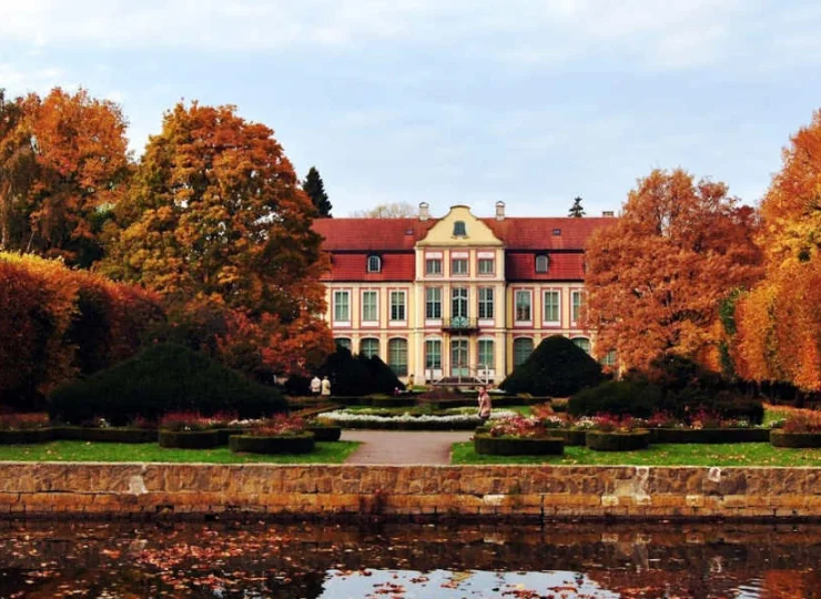 Park Oliwski i Pałac Opatów oddalony jest jedynie o 2 km od obiektu