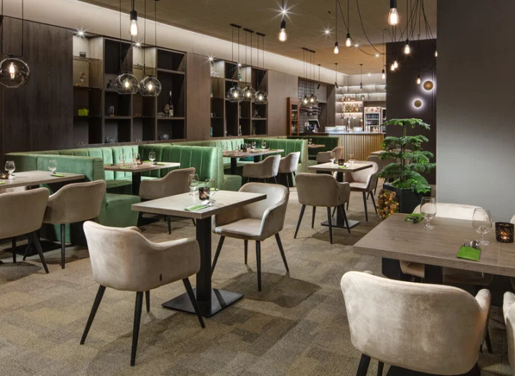 W Pinia Hotel & Resort mieszczą się dwie restauracje oraz lobby bar