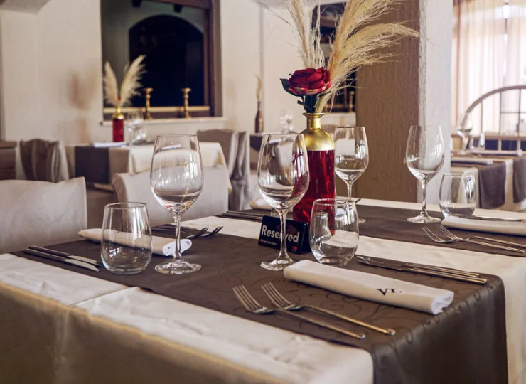 Hotel posiada restaurację