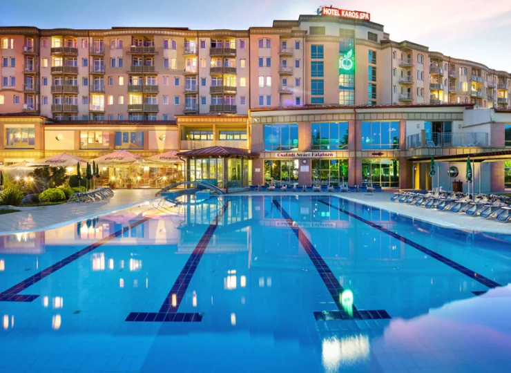 Hotel Karos Spa**** z największym kompleksem basenowym w regionie