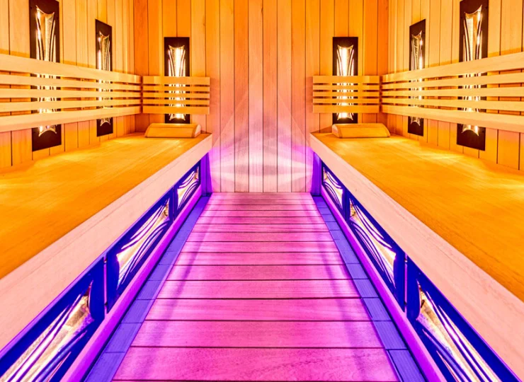 Z saun także można skorzystać wieczorową porą