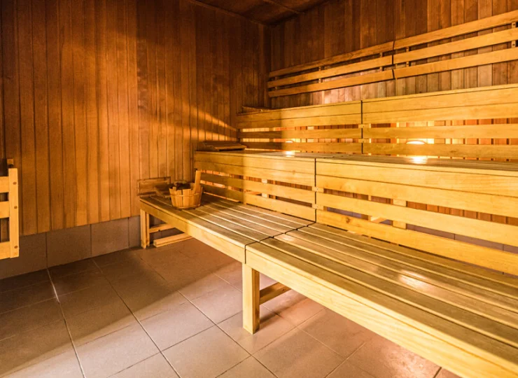 W obiekcie znajduje się strefa saun