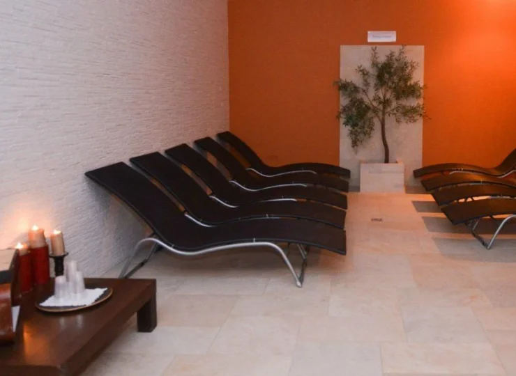 W strefie relaksu można odpocząć po zabiegach czy sesji w saunie