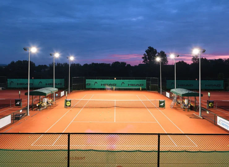 Tennis&Country Club Hotel to nowoczesne centrum hotelowo-sportowe