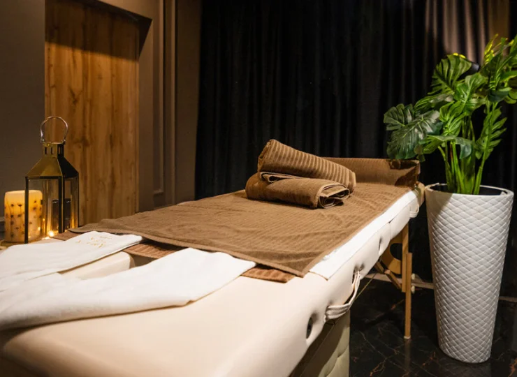 Osoby spragnione relaksu mogą skorzystać z gabinetu masażu