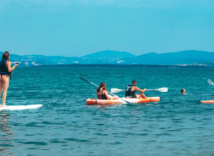 Centrum sportów wodnych pozwala poczuć adrenalinę i zrelaksować się na wodzie
