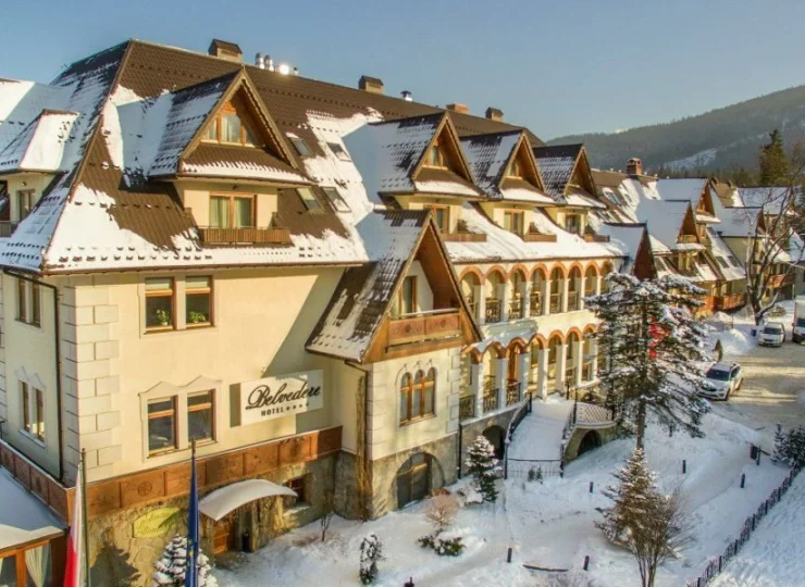 Położenie hotelu pod samymi Tatrami gwarantuje relaks i wypoczynek