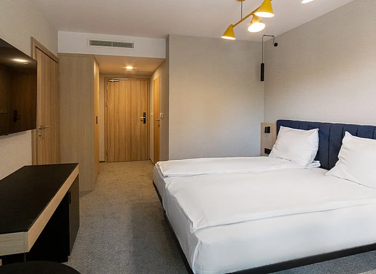 W Resorcie Mariner przygotowano 65 przestronnych, klimatyzowanych pokoi