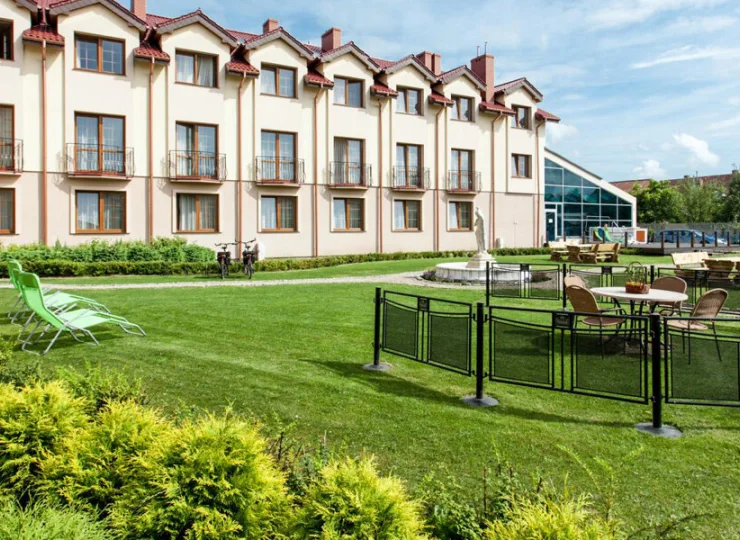 Magnat Resort jest zlokalizowany w Grzybowie - uzdrowiskowej części Kołobrzegu
