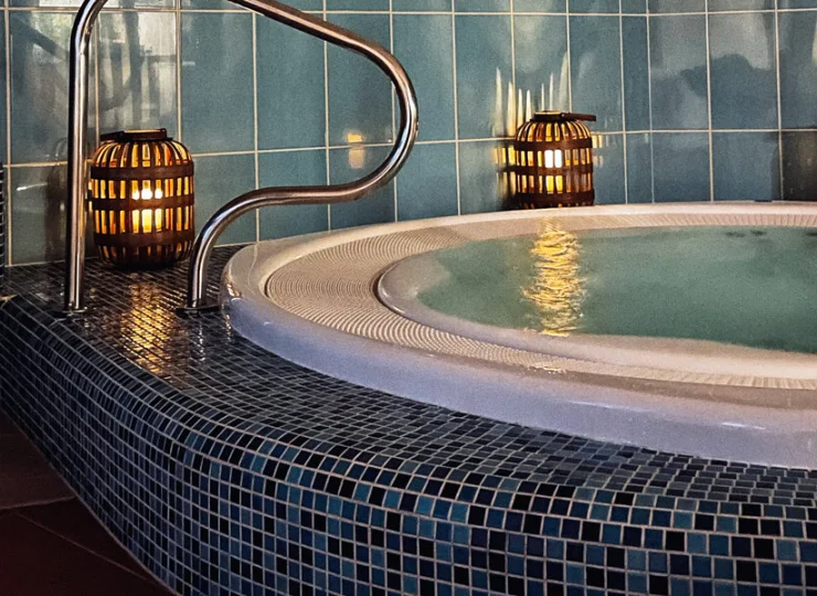 Atrakcje strefy wellness to m.in. masaże, jacuzzi, strefa saun