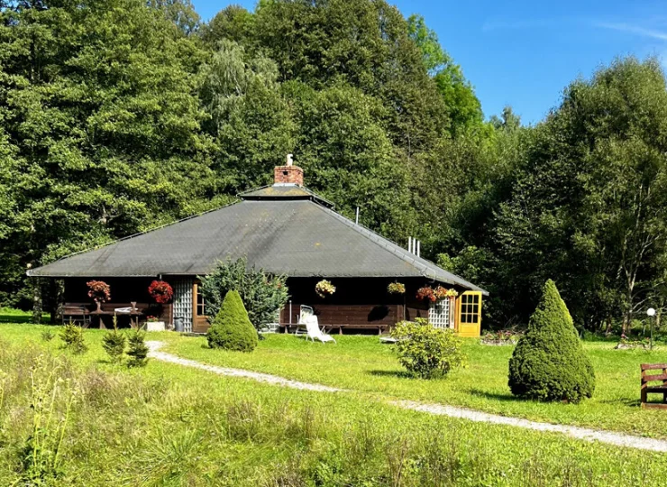 Okolica ośrodka zachęca do spacerów na świeżym powietrzu