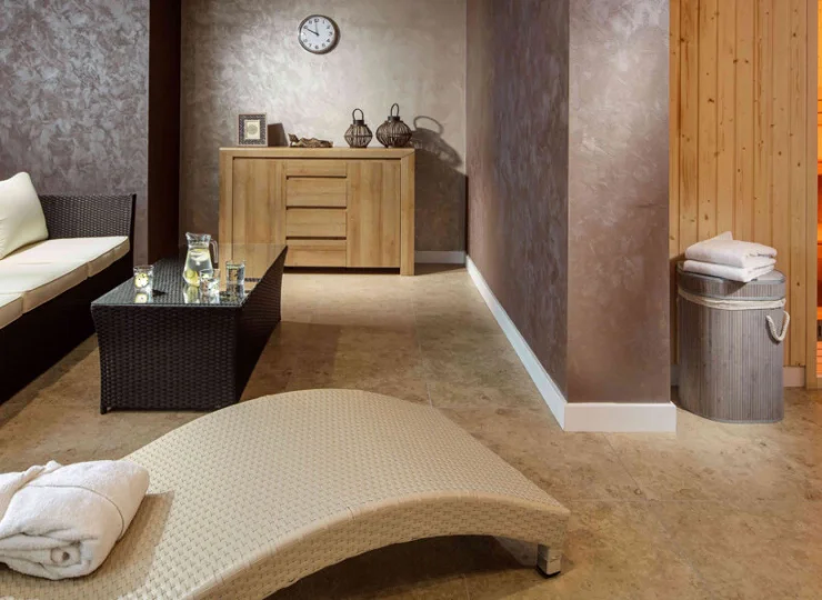Goście mogą tu skorzystać z sauny i strefy relaksu