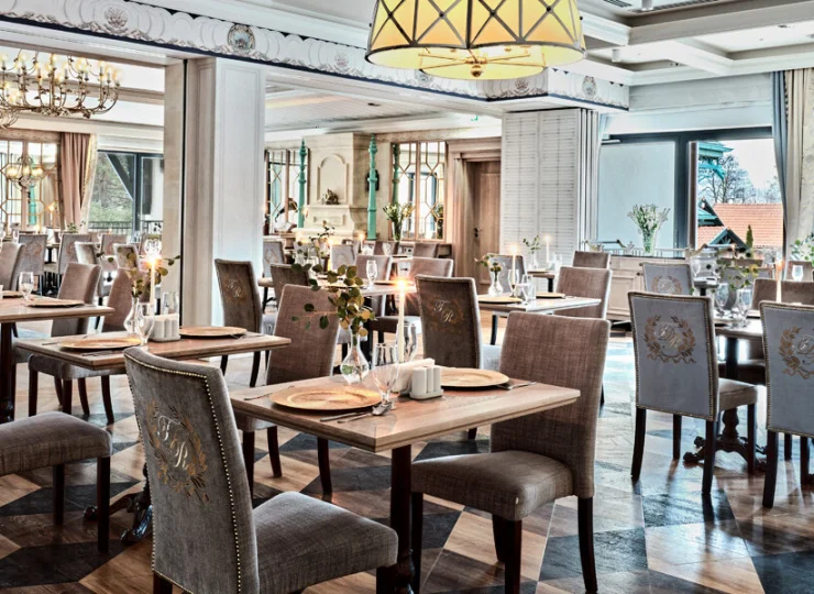 Resort Złota Łania dysponuje elegancką restauracją