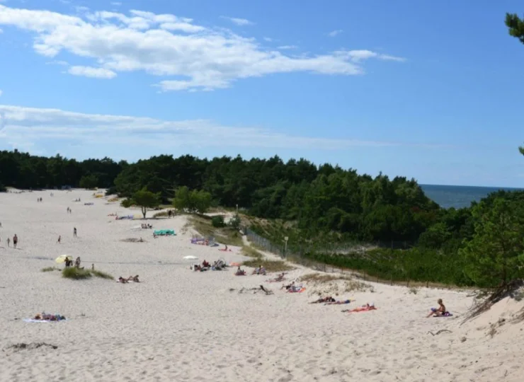 Atrakcje okolicy: wewnętrzna wydma - plażowanie nawet w wietrzne dni