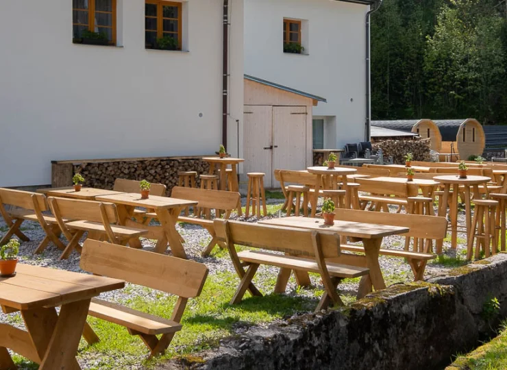 Przy dobrej pogodzie można jeść posiłki na świeżym powietrzu