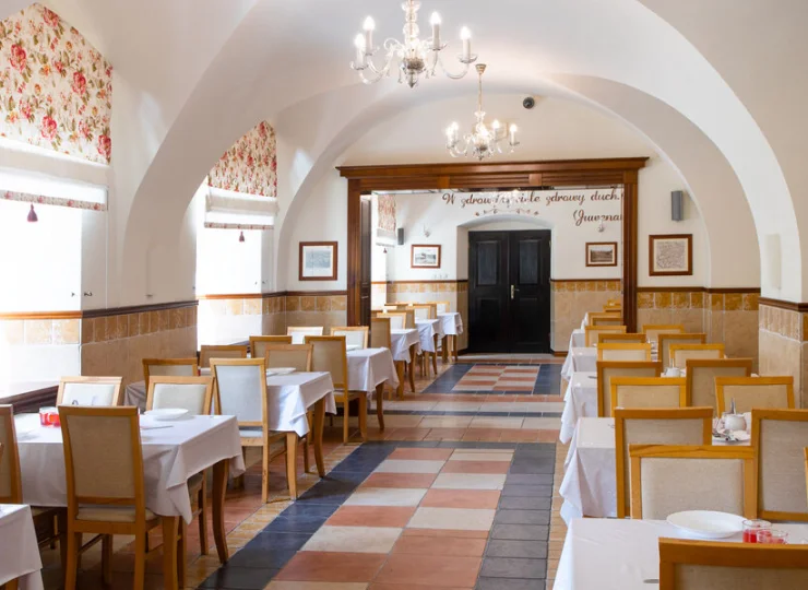 Obiekt podaje gościom śniadanie w formie bufetu