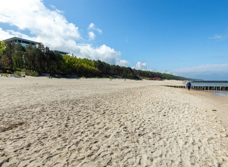 Plaża jest tutaj piękna i szeroka