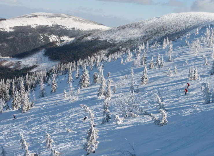 Zimowe panoramy Karkonoszy zachwycają