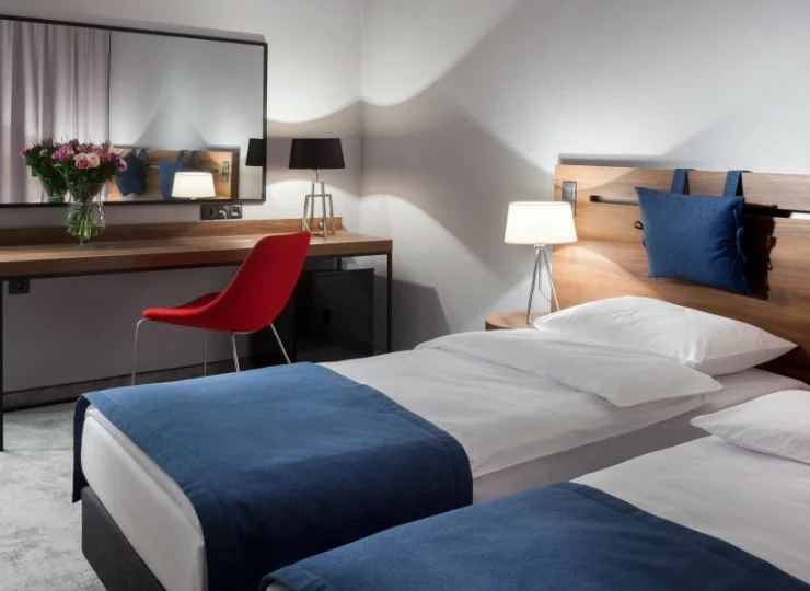 W pokojach Standard znajdują się dwa pojedyncze łóżka z możliwością złączenia