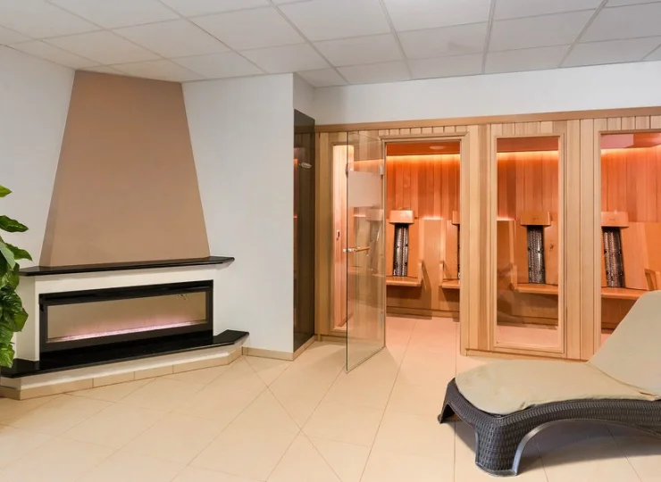 Goście mogą skorzystać z sauny suchej, parowej oraz infrared