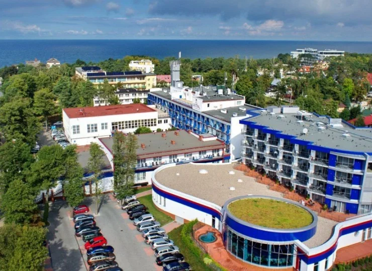 Atrakcyjny hotel jest położony blisko plaży w samym centrum Mielna
