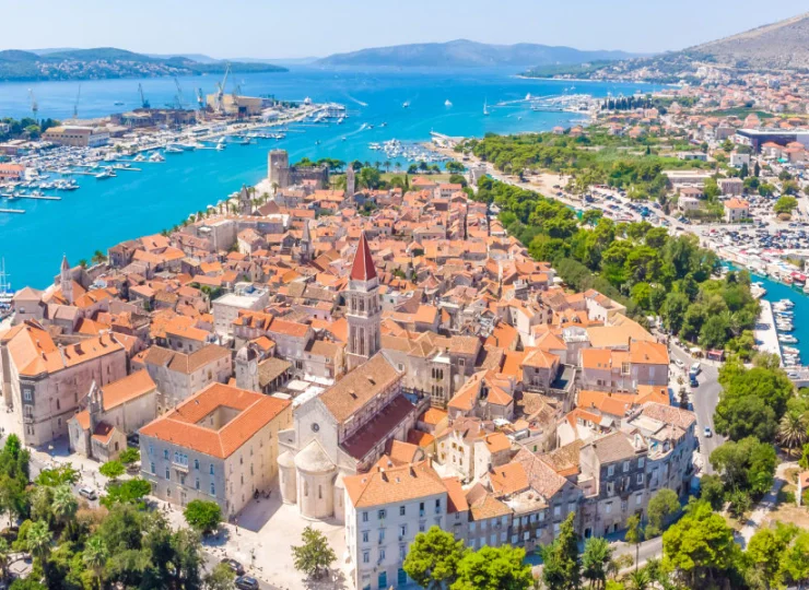 Hotel Pašike jest wspaniale położony w zabytkowej starówce Trogiru
