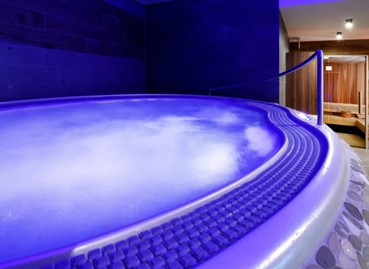 W sąsiednim hotelu Ovruč znajduje się strefa wellness m.in. z jacuzzi