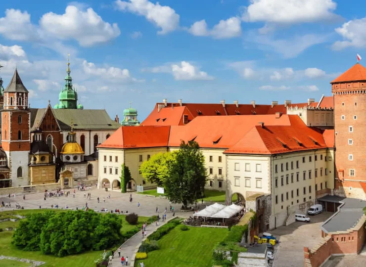 Jedną z najważniejszych atrakcji Krakowa jest Zamek Królewski