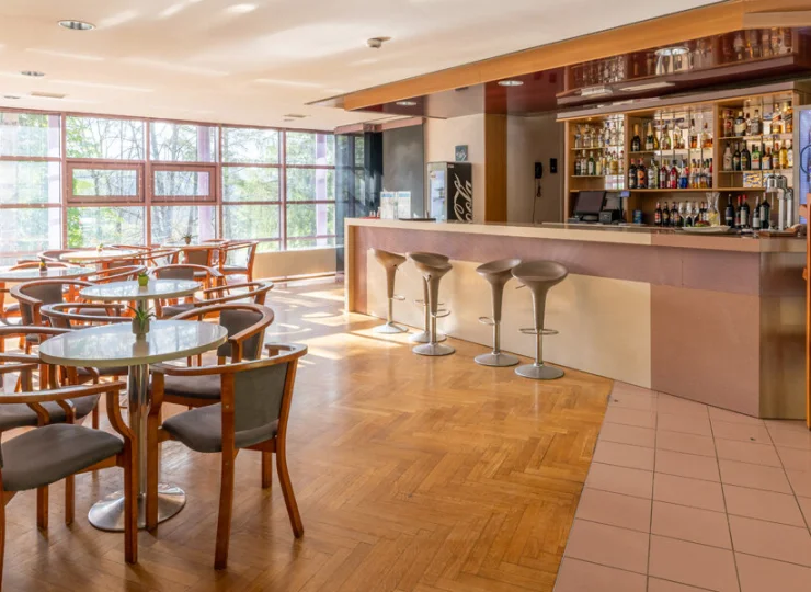 Ofertę hotelu uzupełnia niezobowiązujący drink bar