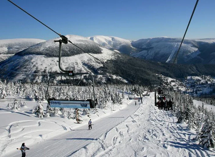 Szpindlerowy Młyn to największy kurort narciarski w Czechach