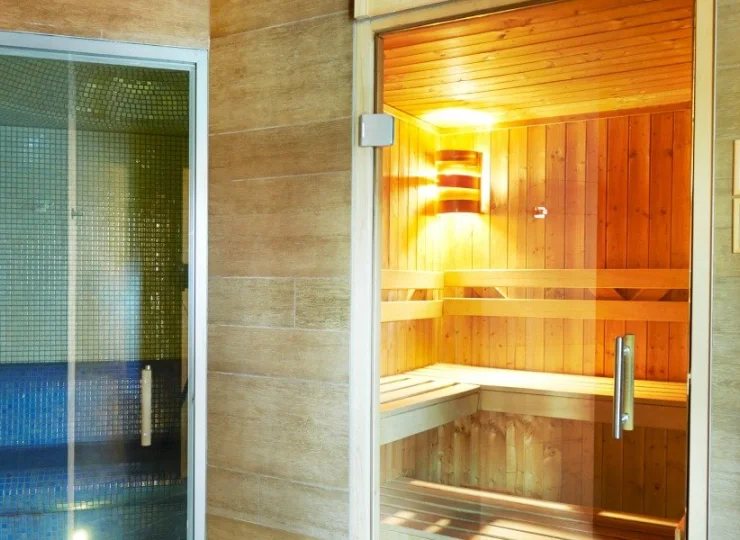 Centrum Wellness & SPA udostępnia także saunę suchą i łaźnię parową