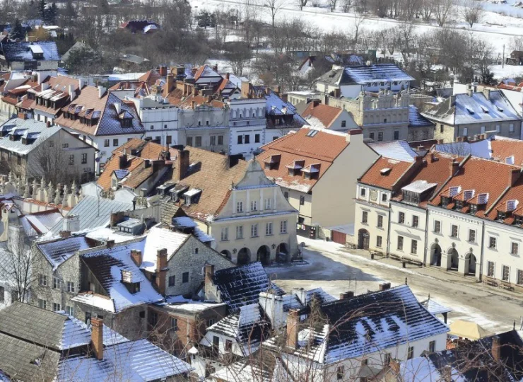 Położenie blisko rynku czyni obiekt bardzo dobrą bazą do zwiedzania