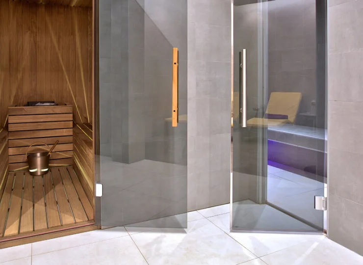Relaks w saunach dobrze wpływa na całe ciało i odprężenie