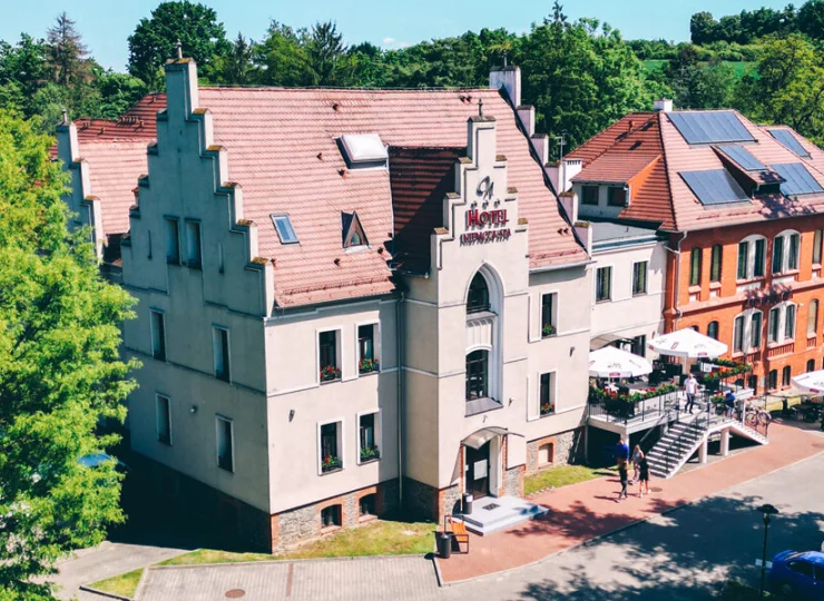 Niemcza to nowoczesny hotel z własną winnicą na Dolnośląskim Szlaku Piwa i Wina