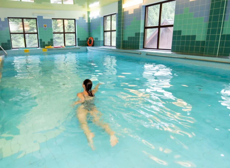 W basenie można odprężyć mięśnie po górskich aktywnościach