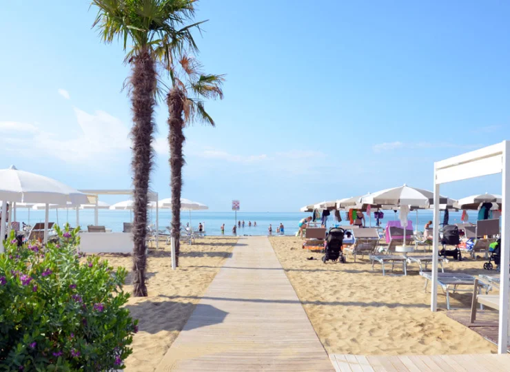 Tuż obok hotelu mieści się piękna plaża